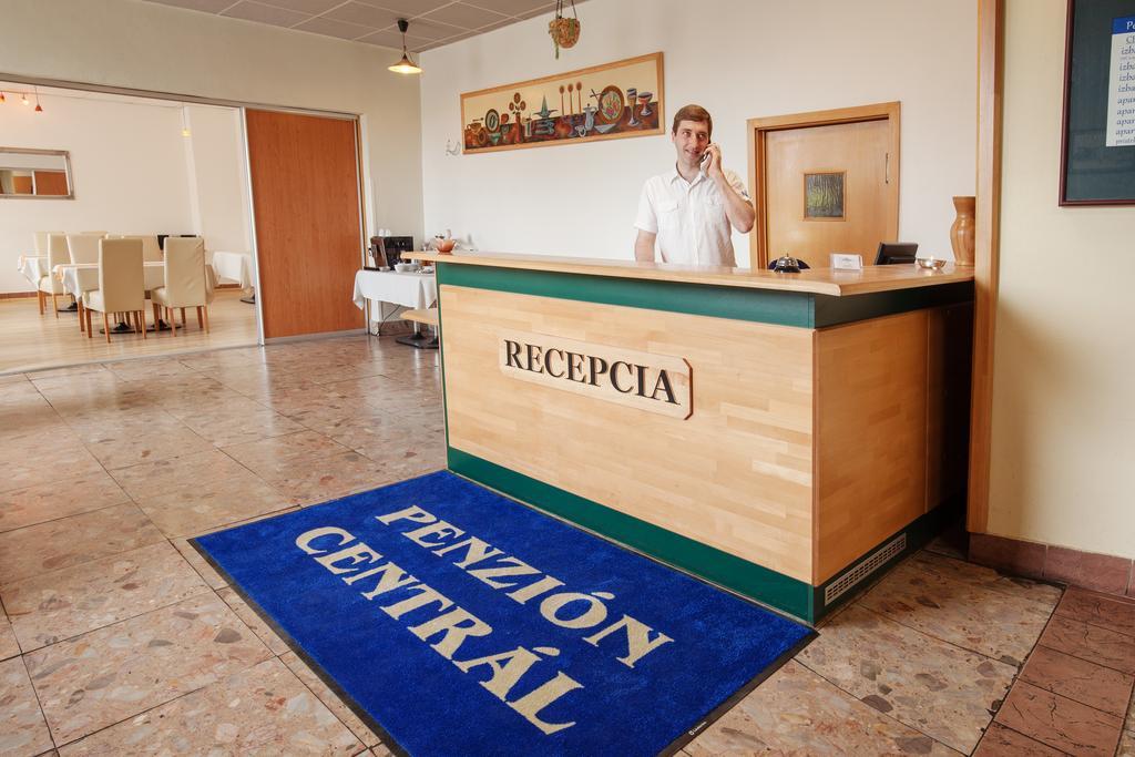 Penzion Central Зволен Екстериор снимка